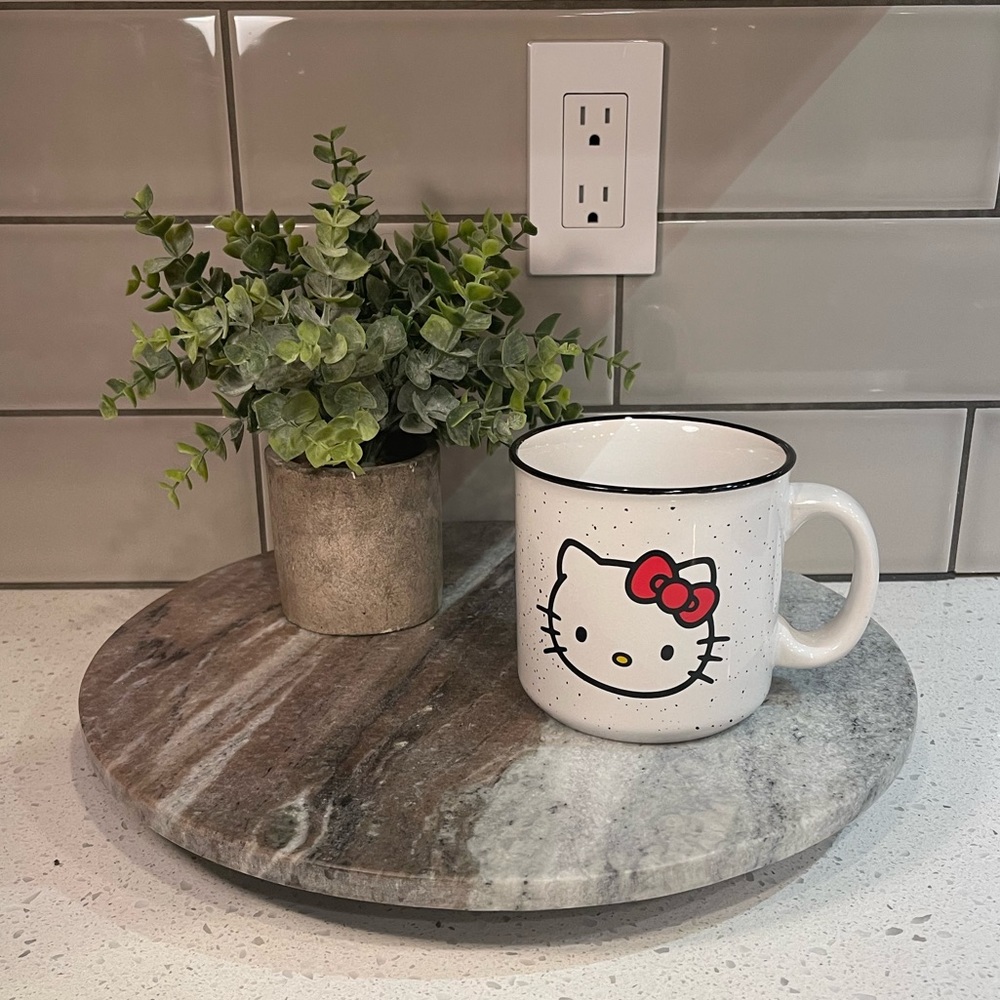 NWT - SANRIO Hello Kitty Face Ceramic Camper Mug 20oz